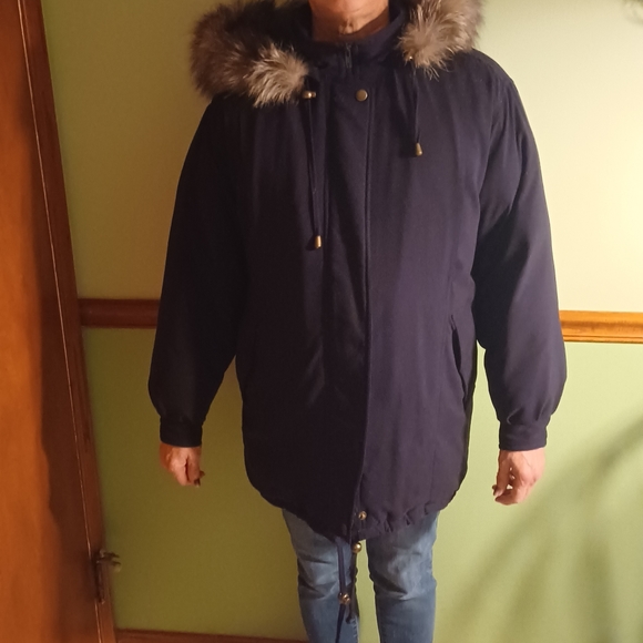 EUC Vintage Boundary Waters Down Filled Real Fur Trim Coat - Women's size Small - Picture 10 of 12